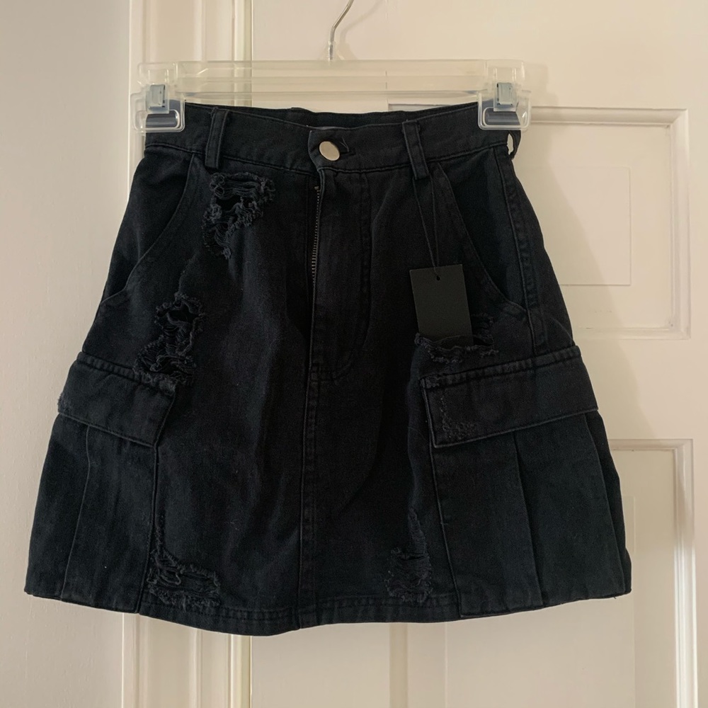 Carmar black cargo skirt